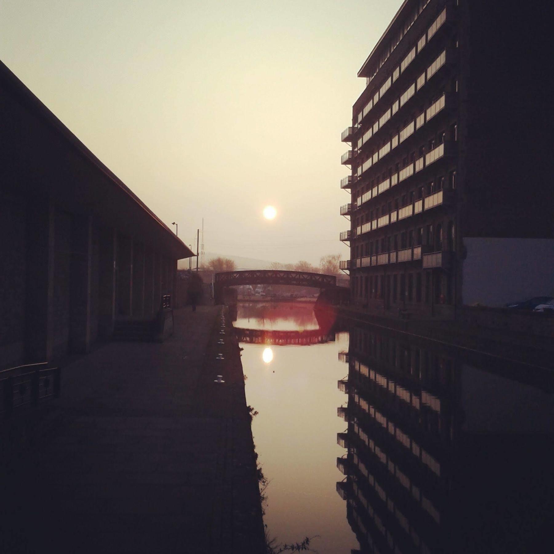 Waterfront Hotel Brighouse Exteriör bild